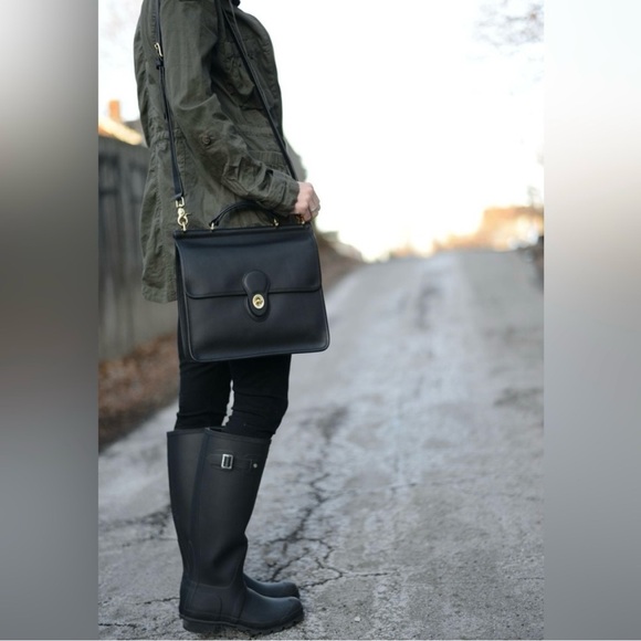 Vintage COACH Willis Bag, Black No. 9927 - Picture 16 of 16